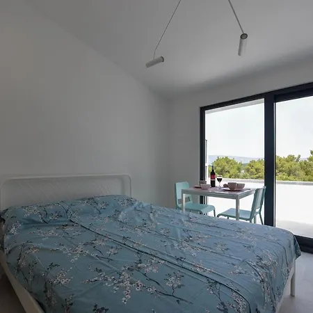Lazaneo Seafront Apartments, Hvar Apartment