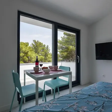 Lazaneo Seafront Apartments, Hvar