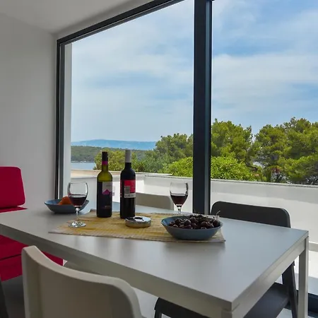 아파트 Lazaneo Seafront Apartments, Hvar *