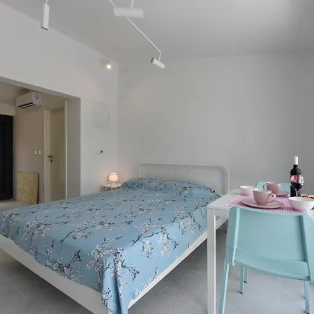 Lazaneo Seafront Apartments, Hvar 아파트 *