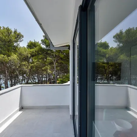 Lazaneo Seafront Apartments, Hvar * 젤사