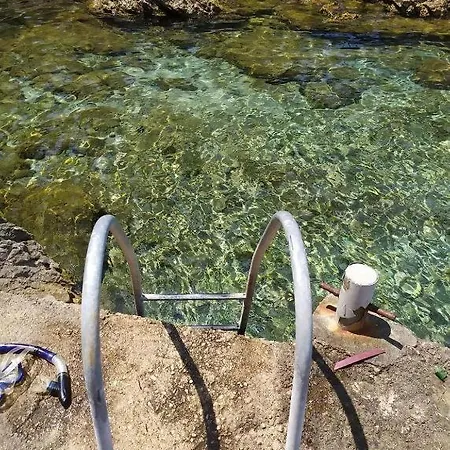 Lazaneo Seafront Apartments, Hvar *