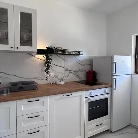 Lazaneo Seafront Apartments, Hvar *